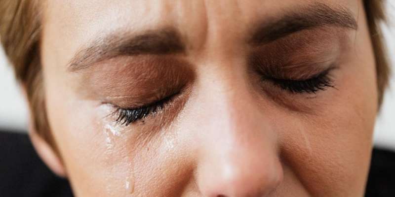 Загадкова природа. Запах жіночих сліз знижує рівень агресії у чоловіків — дослідження