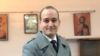 Депутат из Румынии укусил за нос своего оппонента