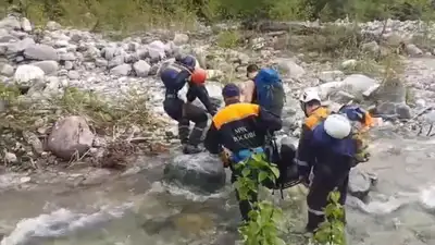 Пострадавшего в горах Бурятии туриста эвакуировали вертолетом