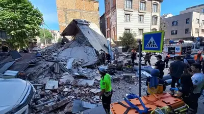 В Стамбуле обрушилось здание: 7 человек пострадали, 2 человека оказались под завалами