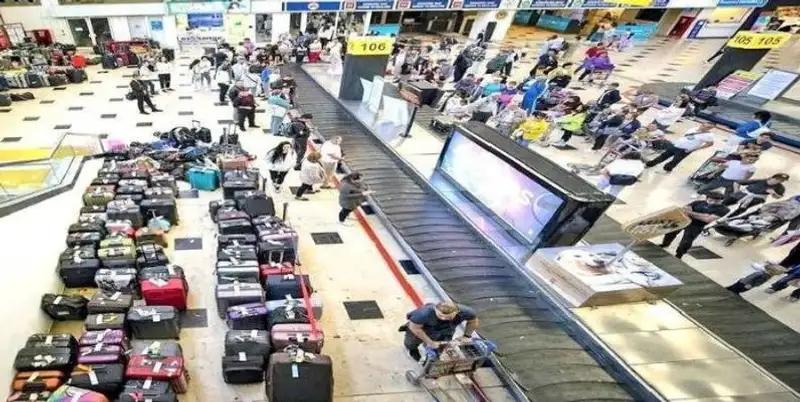 Забастовка в аэропорту Антальи продлится до середины июля